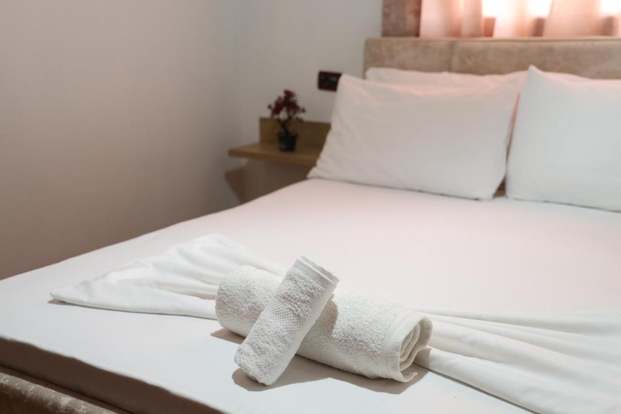 Stjar Apartments Villa Luti מראה חיצוני תמונה