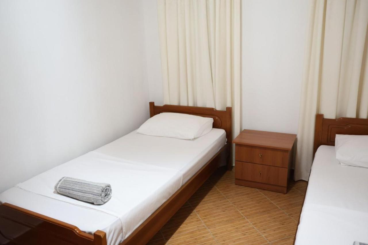 Stjar Apartments Villa Luti מראה חיצוני תמונה
