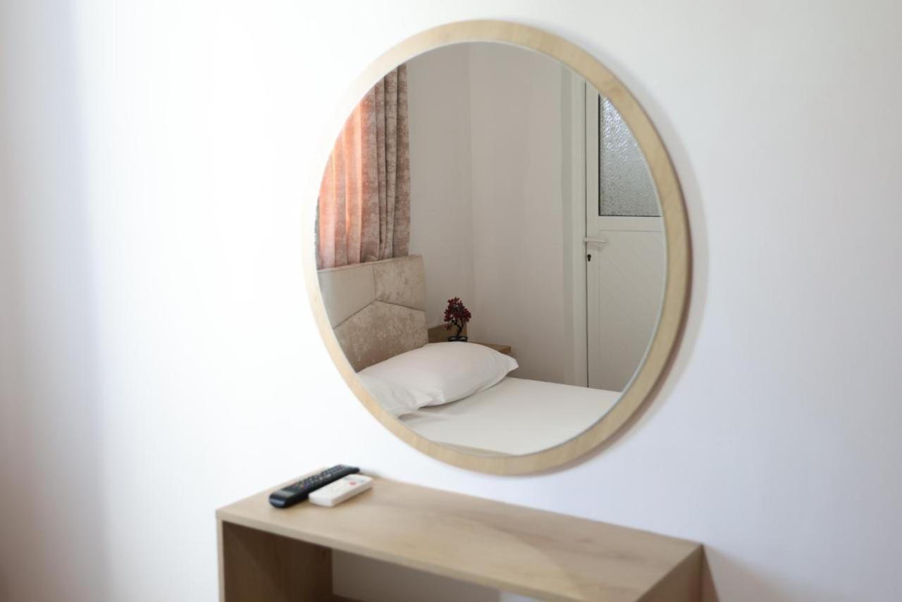 Stjar Apartments Villa Luti מראה חיצוני תמונה