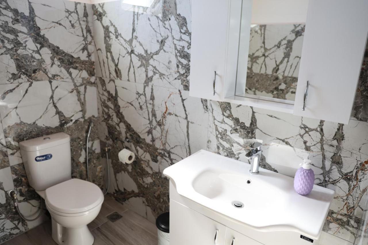 Stjar Apartments Villa Luti מראה חיצוני תמונה